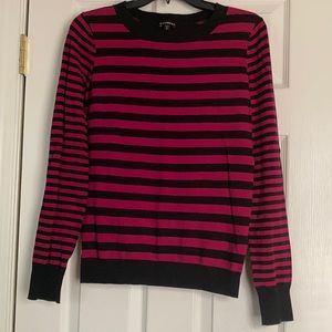 🟣🟣 Express Long-sleeved Women’s Striped Sweater (size M)